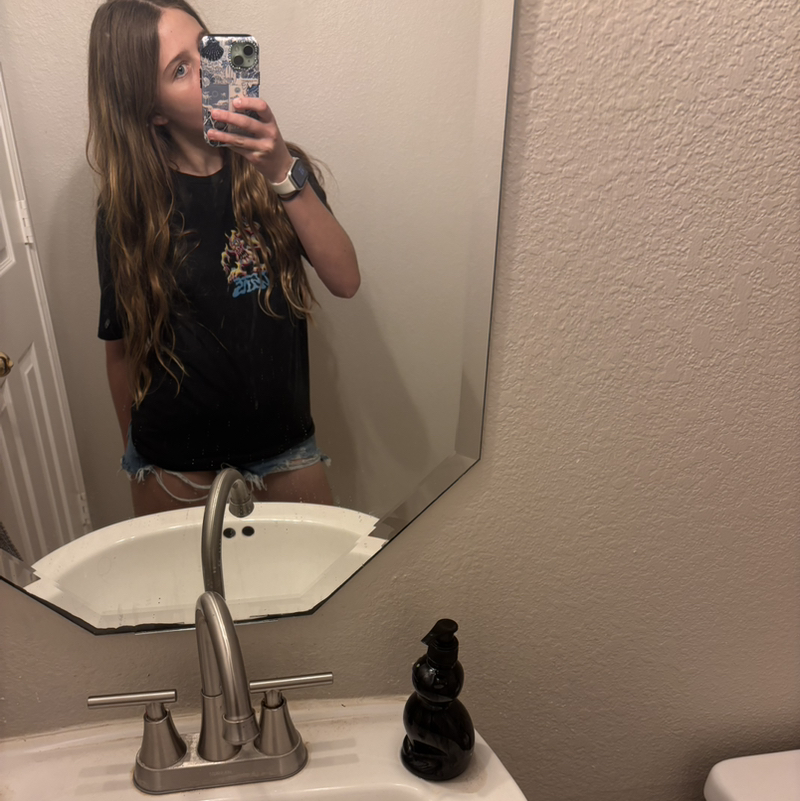 ‘𝐥𝐢𝐯𝐯𝐲💫