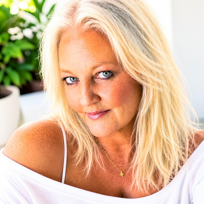 Jennifer Lynne