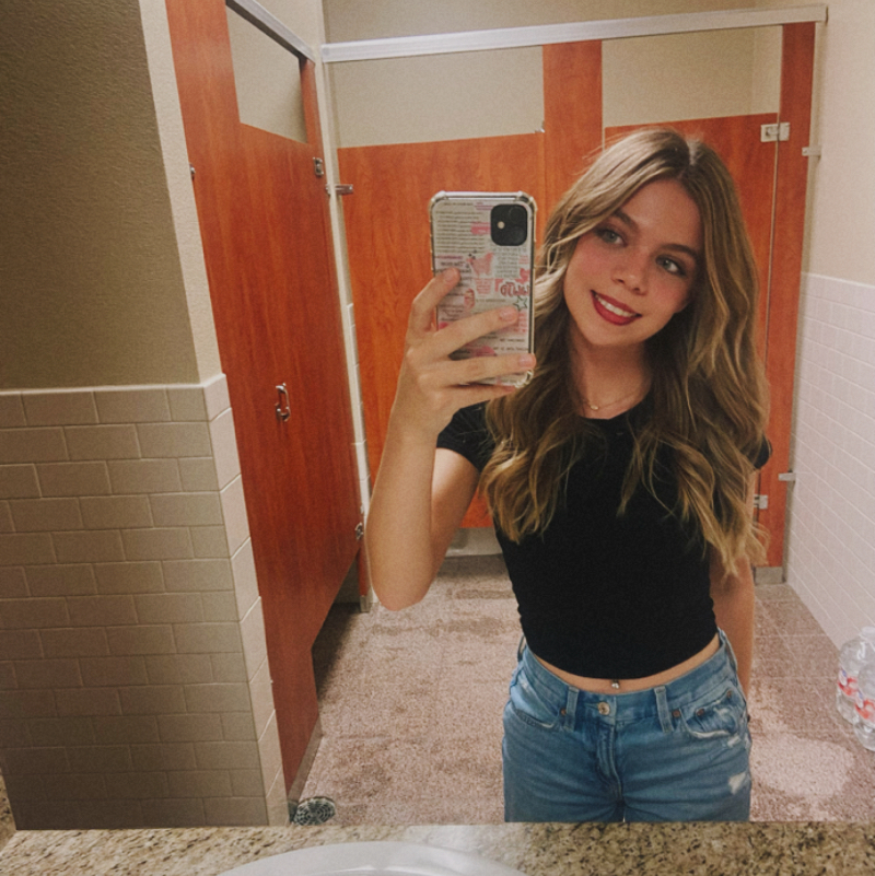 𝓀𝒾𝓃𝓁ℯ𝓎 𝓂𝒾𝒸𝒽ℯ𝓁𝓁ℯ💋