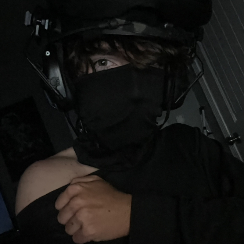 Femboy_MiG15 ☭
