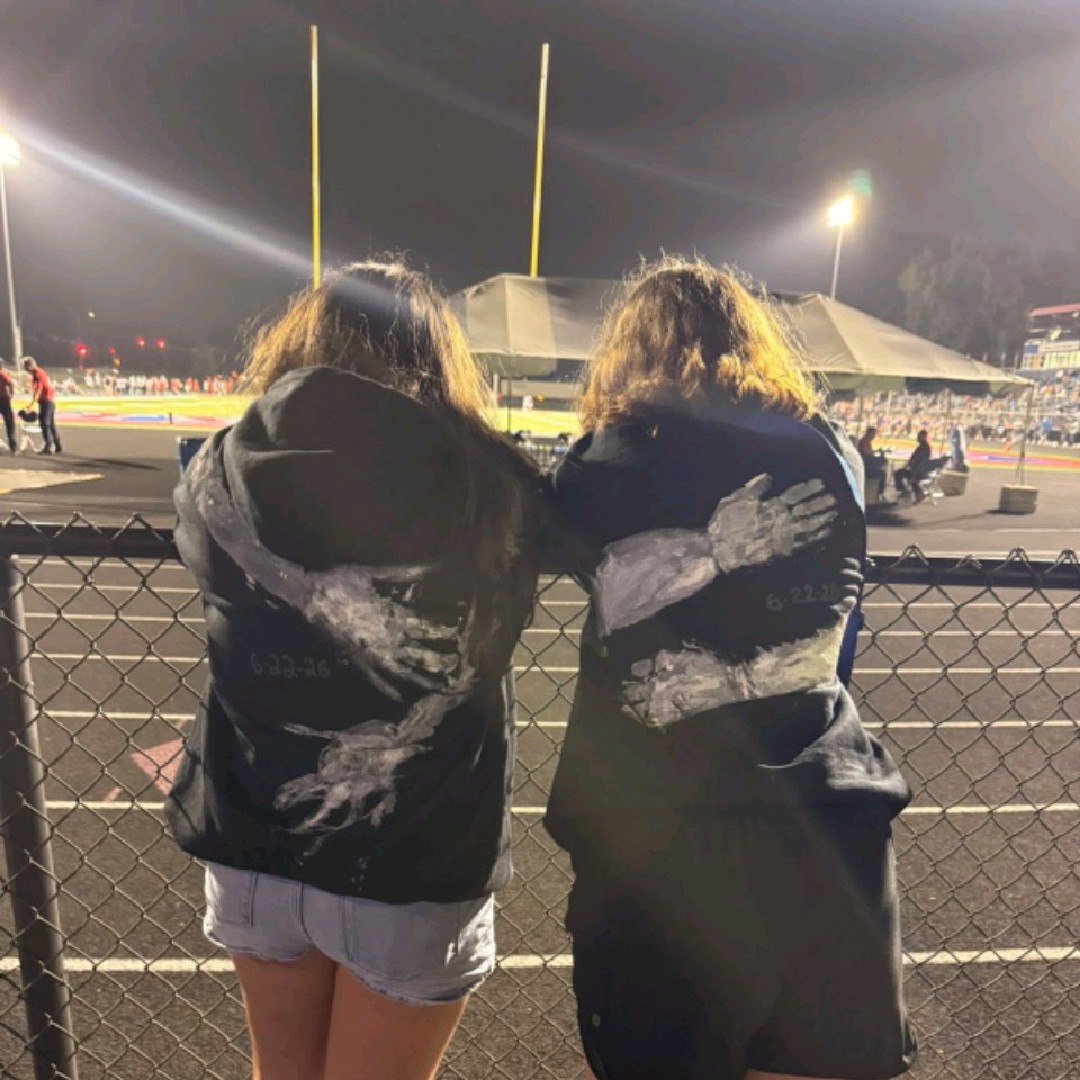 .. 𝐥𝐞𝐱𝐢𝐞 . 💛 ✝