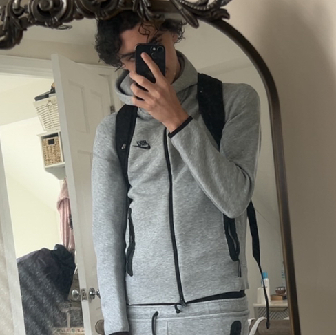 £LH💢