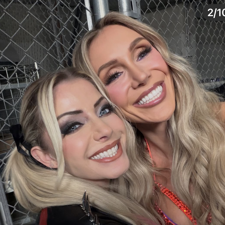 Charlotte Flair👸(RP)