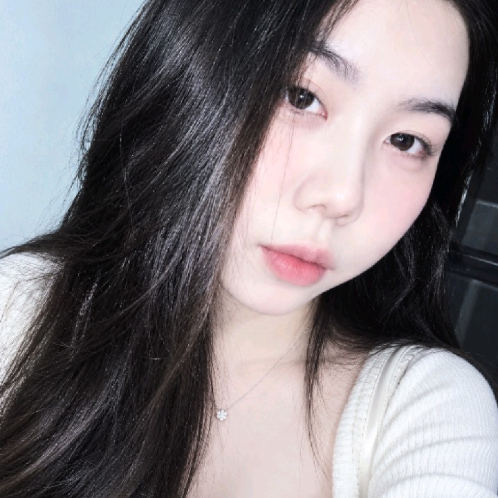Ng Ly Na 