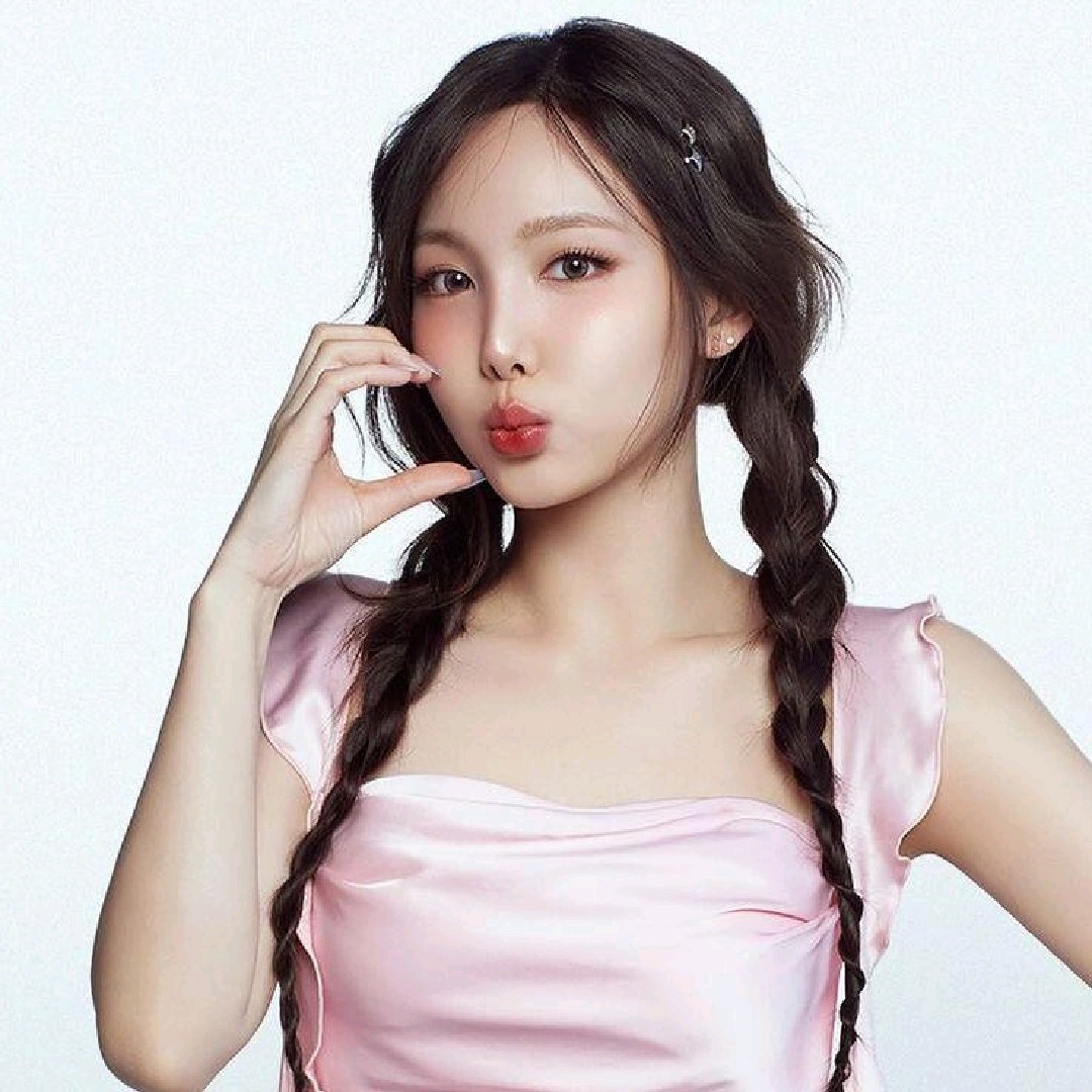 XxNayeonqwxX