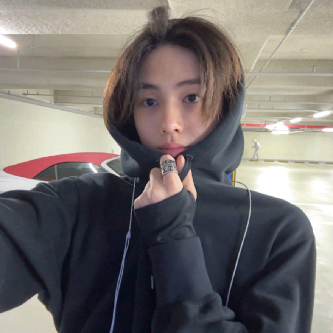 ꒒ ০ ⌵ ୧ 𖹭