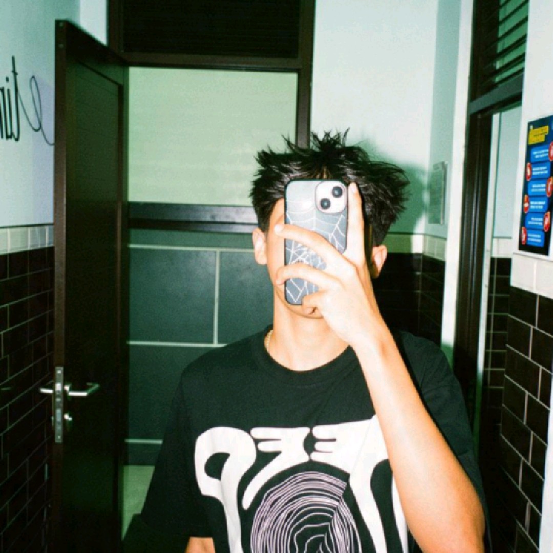 𝐎𝐧𝐞𝐨𝐧𝐥𝐲[𝐀𝐑]