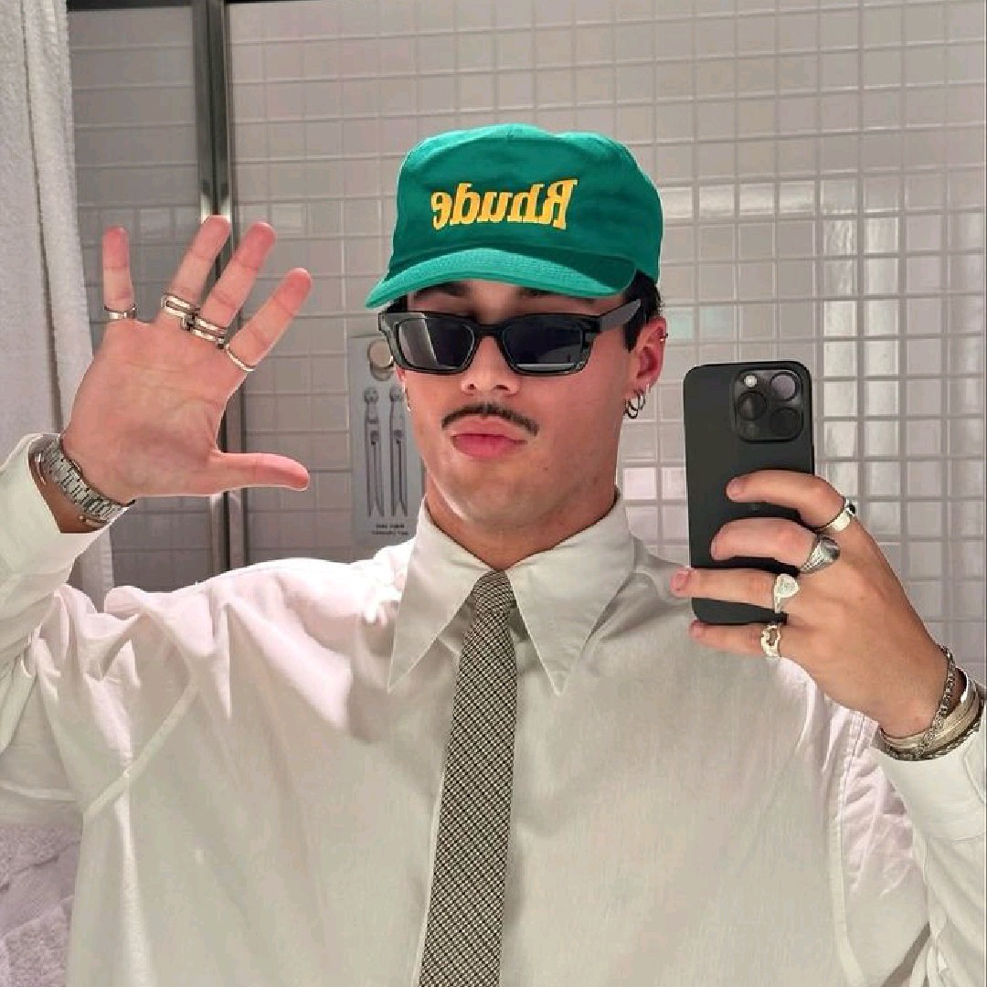 @Sai💲