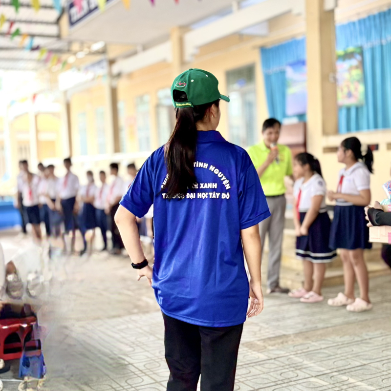 ᴅᴏᴀɴ ɴɢᴏᴄ ɴʜɪ