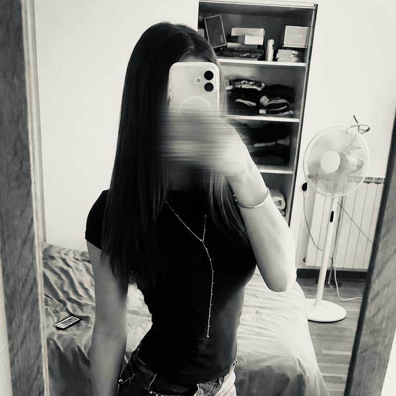 𝑬𝑳𝑶𝑰𝑺𝑬