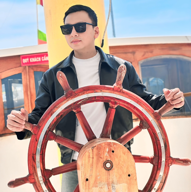 Smallty Phạm