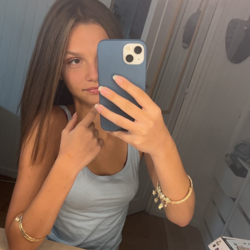 𝑨𝒈𝒂𝒕𝒉𝒆📸