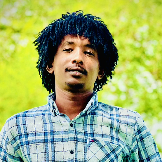 المصمم حفيظ كبور🍂🎹