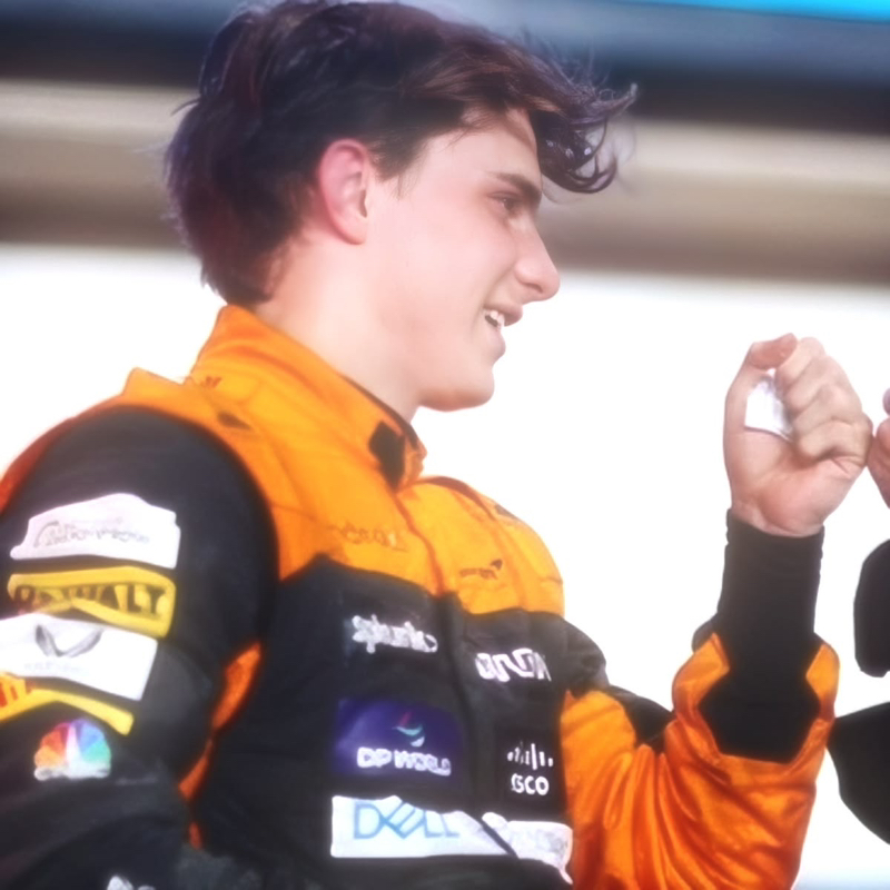 𝐄𝐦’🏎️🦈 