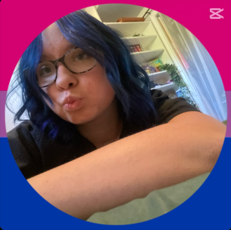 Sarah <333🩷💜💙🤍🖤💜