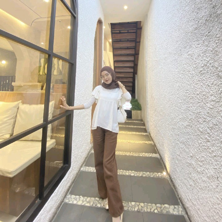Ayu dya229