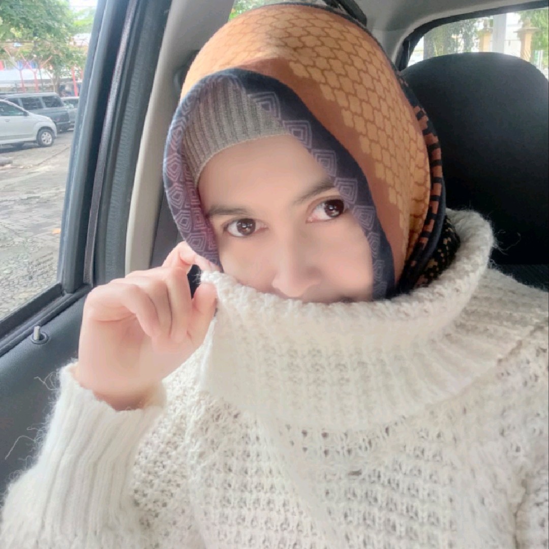 Poppy Fathkam 