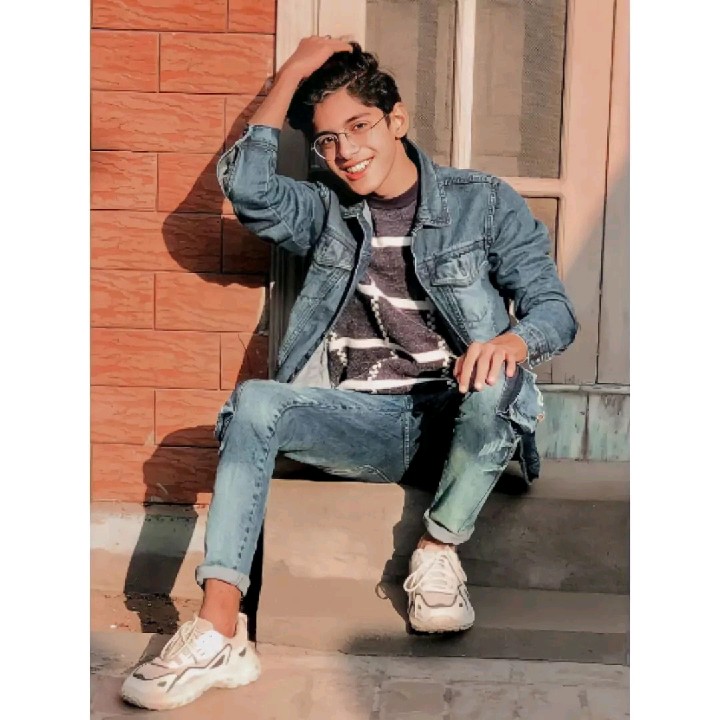 𝑴𝑼𝑻𝑨𝑯𝑰𝑹 𝑳𝑨𝑳𝑨