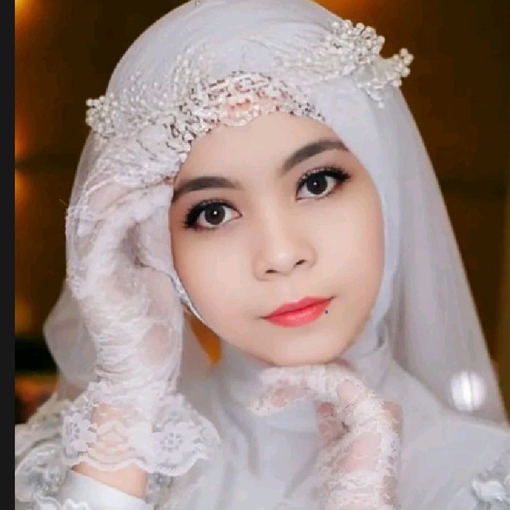Izaa Qomariah